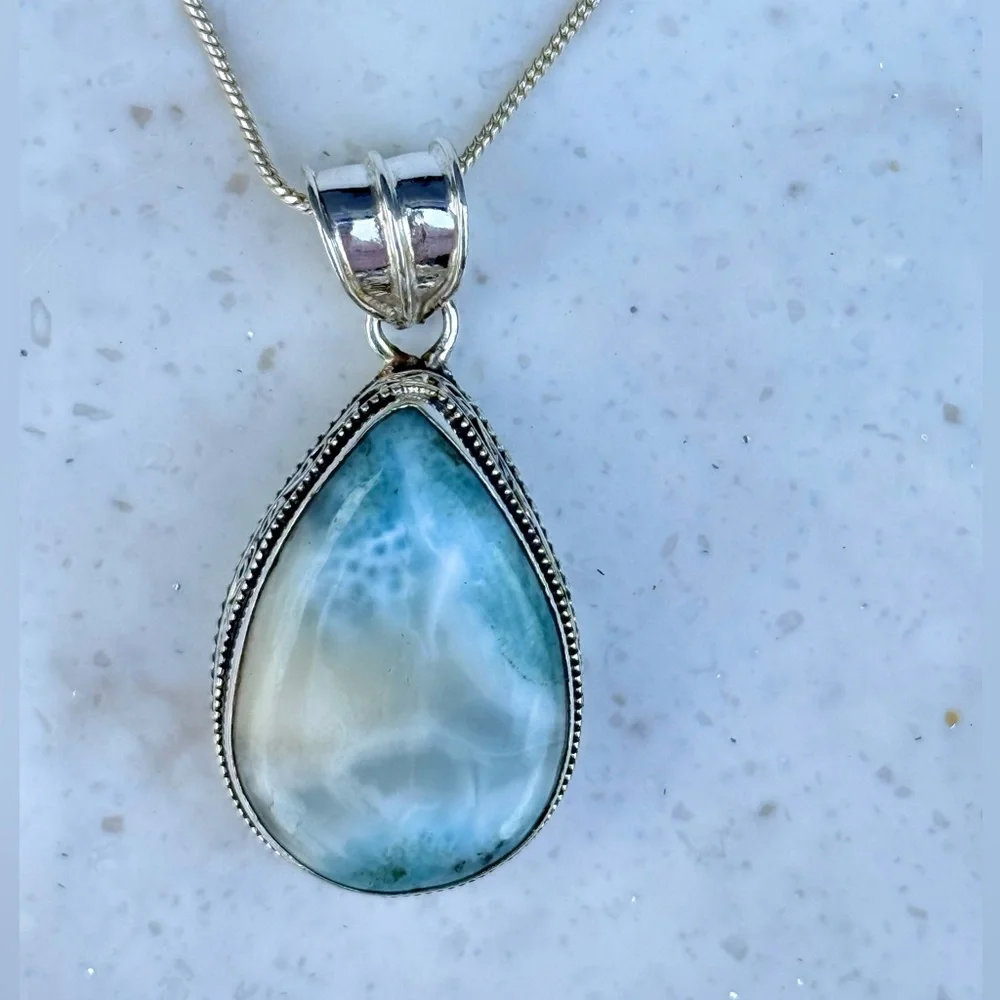 925 S/S Caribbean Blue Larimar Pendant - Picture 9 of 9
